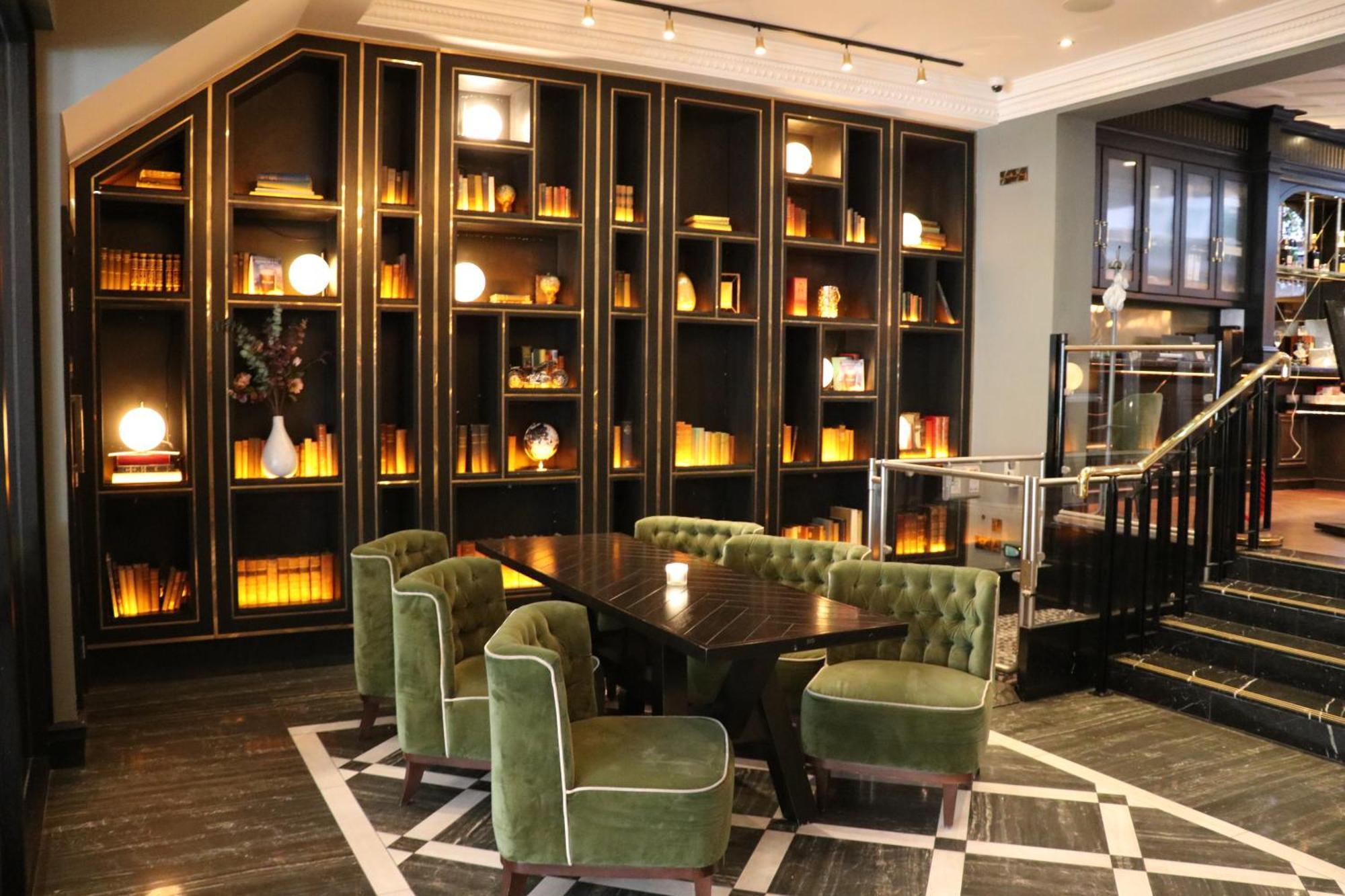 Iveagh Garden Hotel — Photos 1